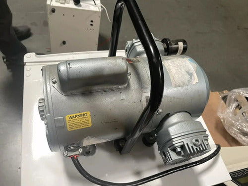 Compresor/bomba De Vacío Gast 4299k4 Sin Aceite
