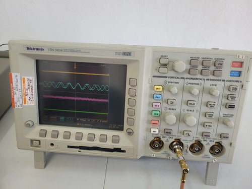 Osciloscopio Digital Tektronix Tds3034 4 Canales 300mhz