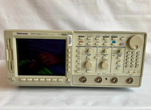 Osciloscopio Tektronix Tds754d 500mhz 4ch 2gsa/s Dpo Digital