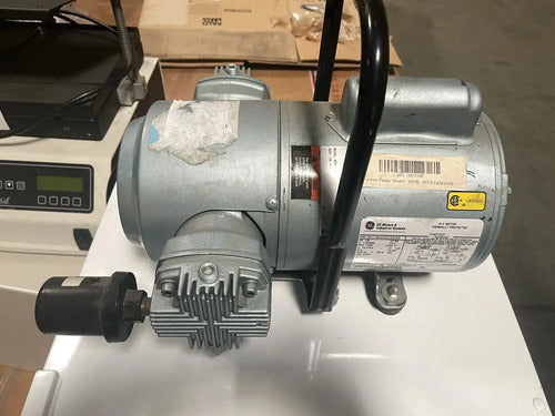 Compresor/bomba De Vacío Gast 4299k4 Sin Aceite